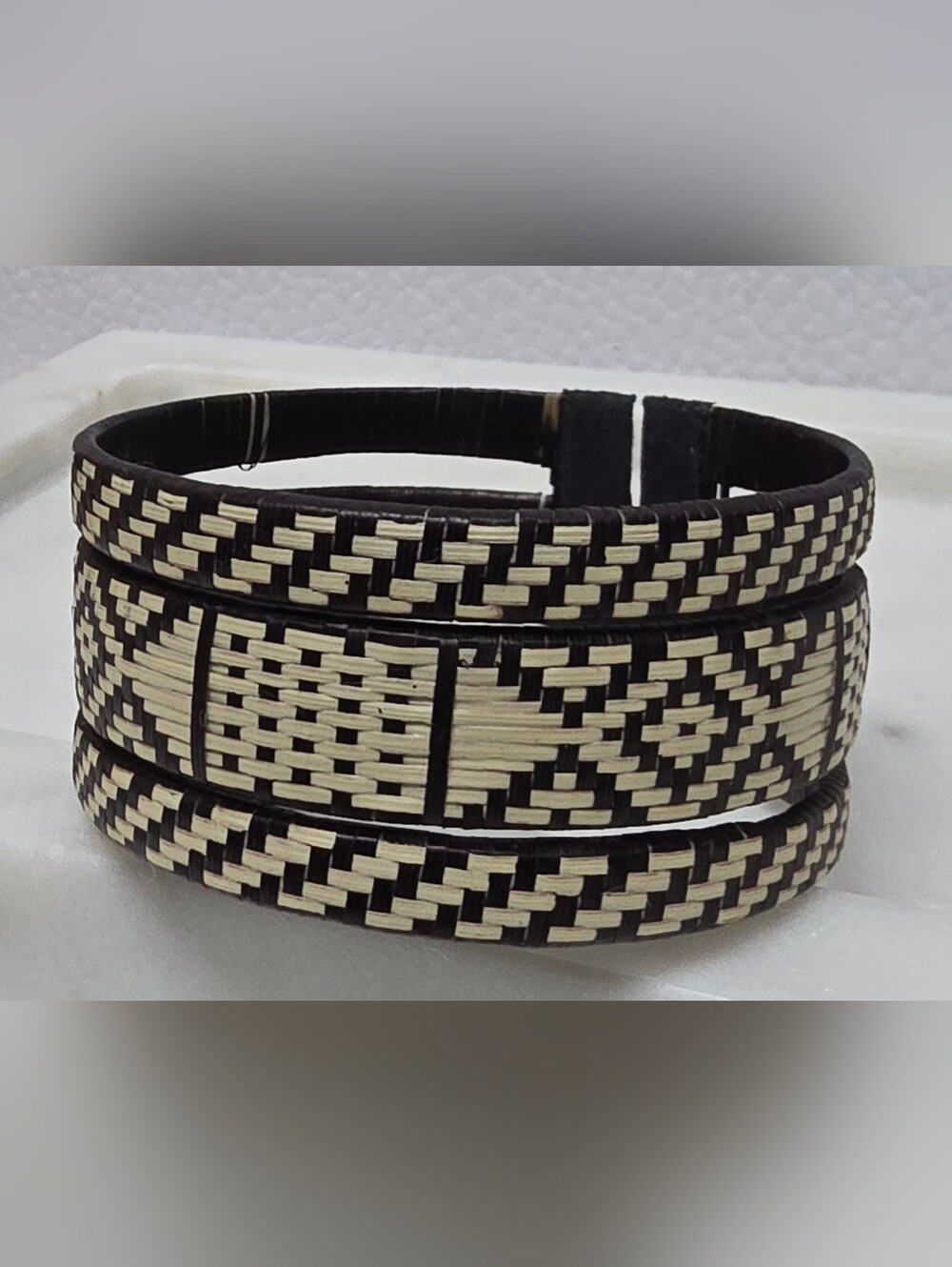 Handwoven Caña flecha cuff bracelet, - Picture 4 of 7